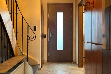 Reihenendhaus zum Sanieren mit Raum für Ihre Ideen im gefragten Langen-Oberlinden 3 zimmer