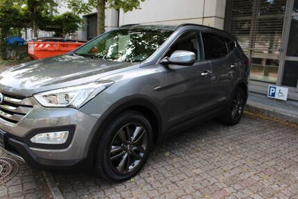 Hyundai SANTA FE 150.000 km 15.200 € Rüsselsheim 65428