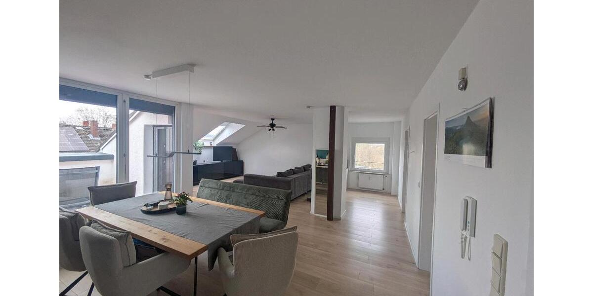 Dachgeschoßwohnung Friedberg (Hessen) - 3 Zimmer, 91 m&sup2;, 305.000&euro; | Angebot:27143211