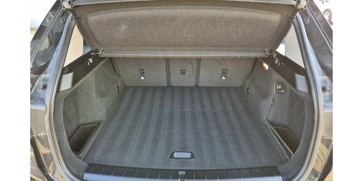BMW X1 sDrive 18 i Advantage LED-Scheinwerfer, Navigat 57.929 km 17.690 &euro; Rodgau 63110