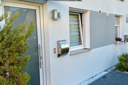 Reihenmittelhaus in Hanau inklusive Stellplatz (Provisionsfrei) 3 zimmer