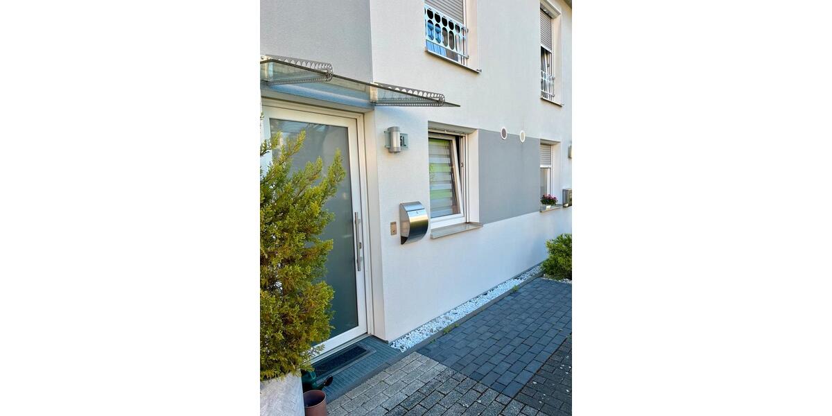 Reihenmittelhaus in Hanau inklusive Stellplatz (Provisionsfrei) 3 zimmer