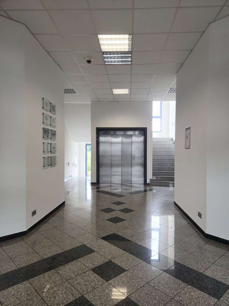 Büro in Bad Vilbel 4.111,80 € 440 m²
