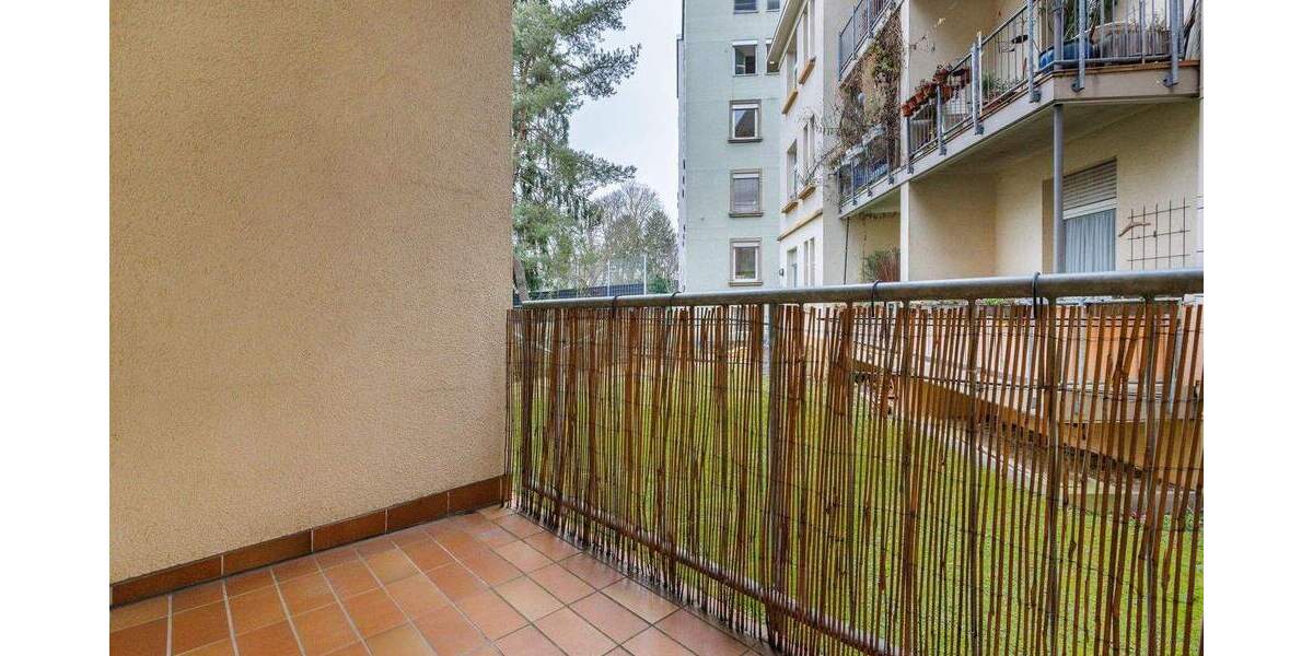 Etagenwohnung Frankfurt am Main Dornbusch - 3 Zimmer, 96 m&sup2;, 550.000&euro; | Angebot:25657616