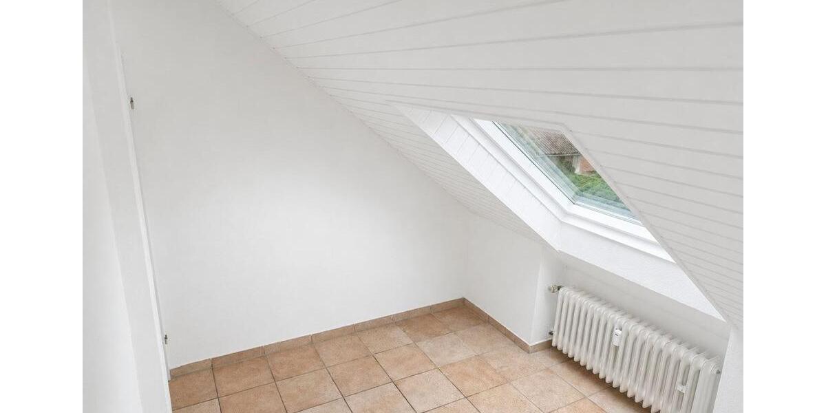 Dachgeschoßwohnung Wöllstadt - 2.5 Zimmer, 59 m&sup2;, 870&euro; | Angebot:26521824