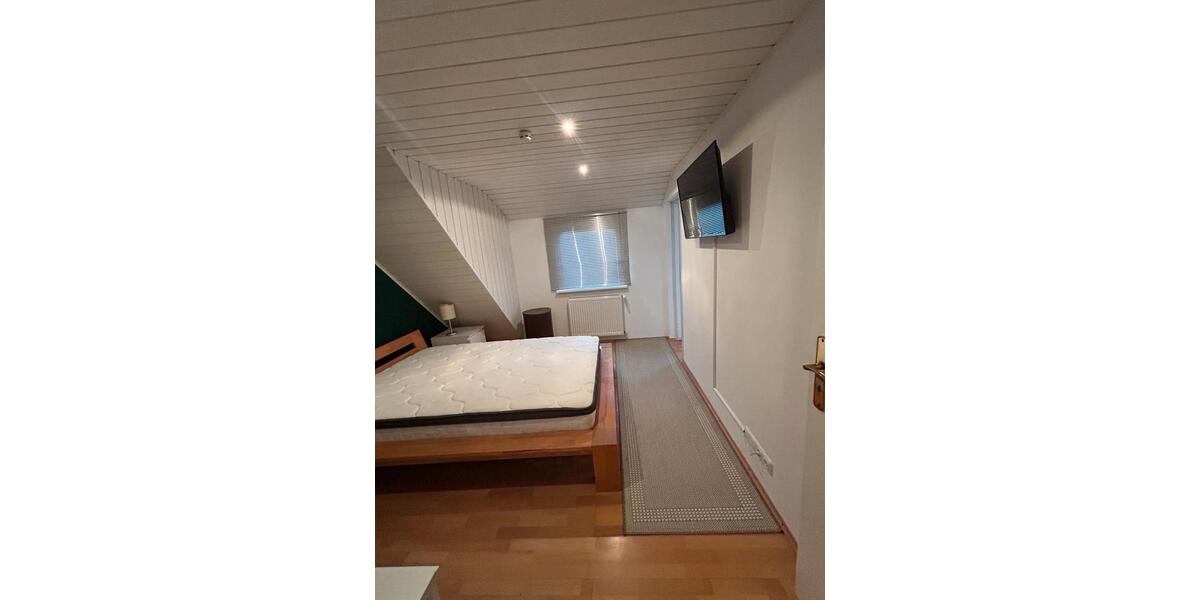 Dachgeschoßwohnung Frankfurt am Main Bergen-Enkheim - 3 Zimmer, 50 m&sup2;, 900&euro; | Angebot:26412889