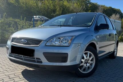 Ford Focus 89.500 km 1.899 &euro; Niedernhausen 65527