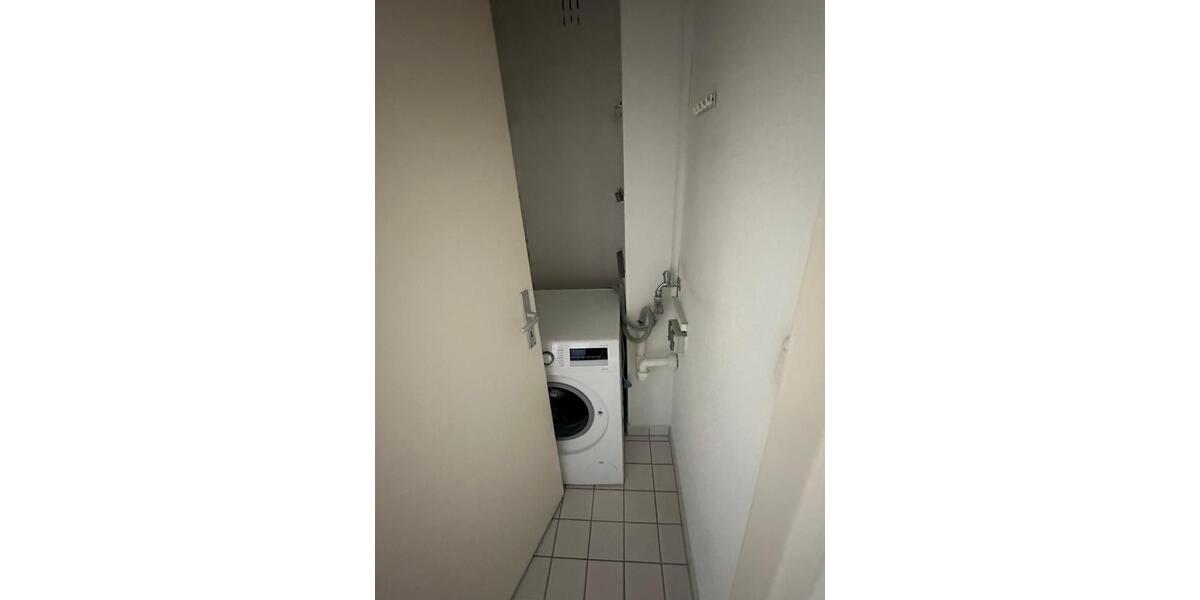 Etagenwohnung Frankfurt am Main Innenstadt 3 - 2 Zimmer, 61 m&sup2;, 900&euro; | Angebot:25574978
