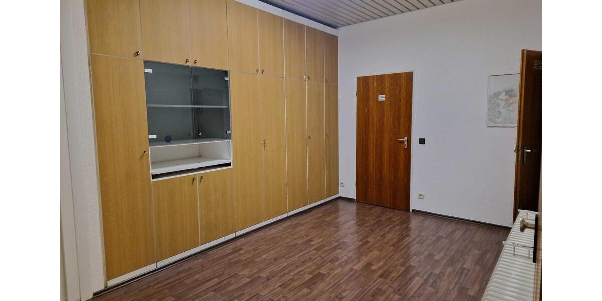 Gewerbeobjekt Frankfurt am Main Unterliederbach - 800&euro; | Angebot:25424046