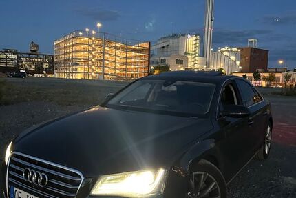 Audi A8 186.000 km 17.900 &euro; Offenbach 63065