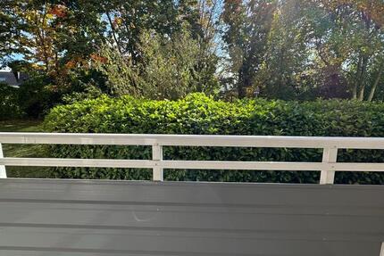 Helle, frisch renovierte 3-Zi-Whg mit neuer Küche 2 Loggien zimmer