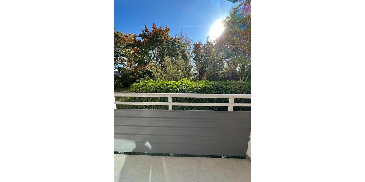 Helle, frisch renovierte 3-Zi-Whg mit neuer Küche 2 Loggien zimmer