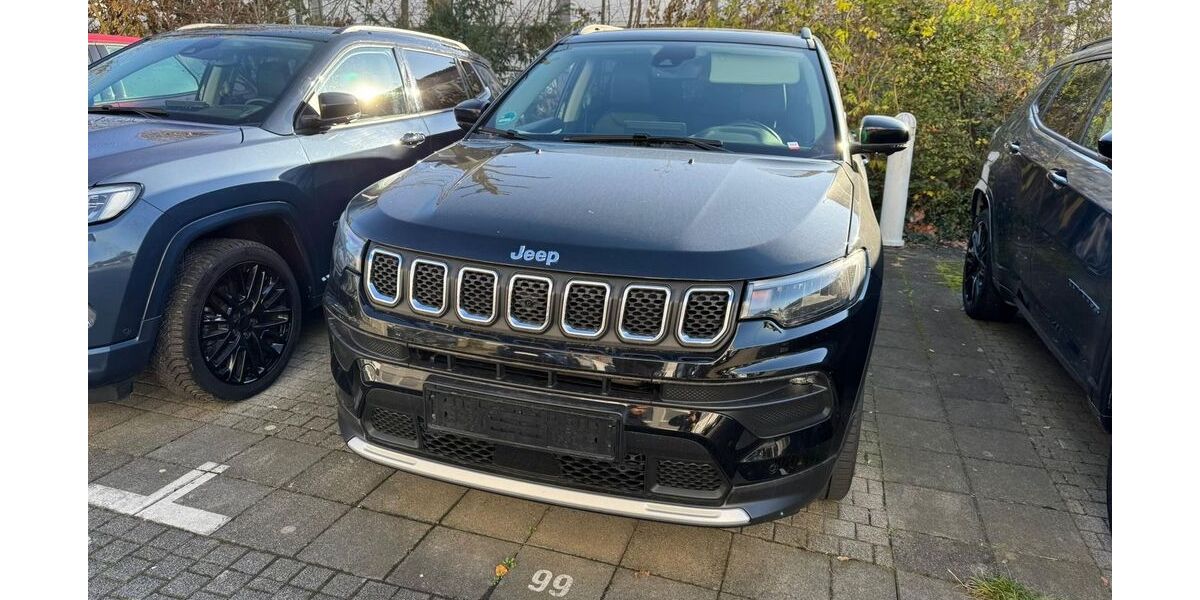 Jeep Compass 58.964 km 20.349 &euro; Rüsselsheim 65428