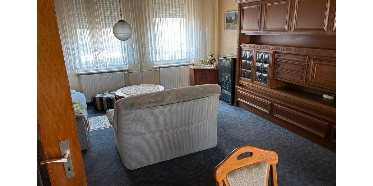 Einfamilienhaus Florstadt - 8 Zimmer, 280 m&sup2;, 2.000&euro; | Angebot:19188722