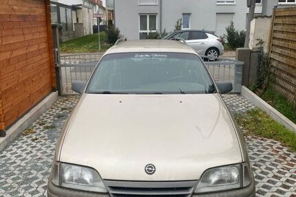 Opel Omega 93.000 km 3.199 &euro; Rüsselsheim 65428