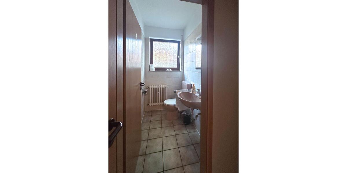 Gewerbefläche ca. 110 m² in Hanau-Lamboy (Möhnestraße) + 13 Stell zimmer