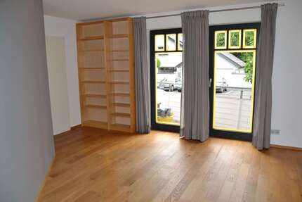 Wohnung Obertshausen - 2 Zimmer, 75 m&sup2;, 850&euro; | Angebot:26897891