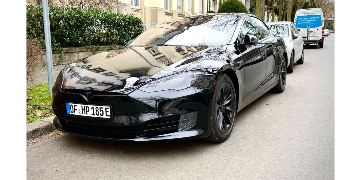 Tesla Model S 212.000 km 19.200 &euro; Offenbach am Main 63067