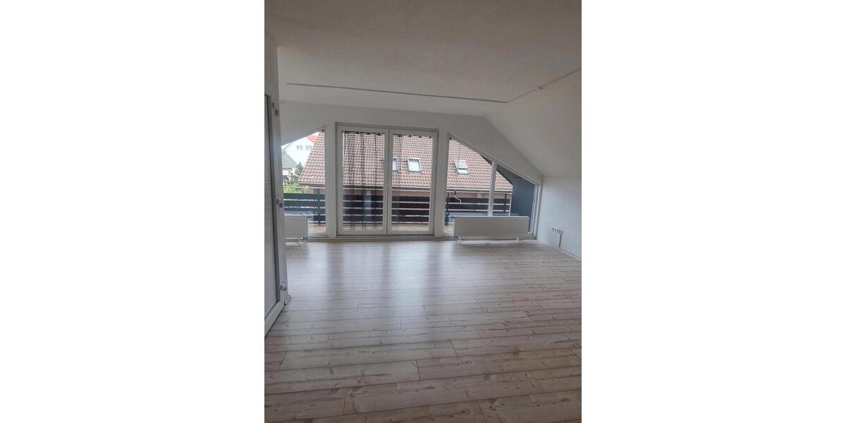 Dachgeschoßwohnung Erzhausen - 3 Zimmer, 68 m&sup2;, 930&euro; | Angebot:26413022