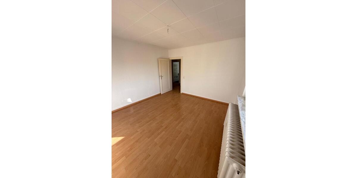 2 Zimmer Küche Bad 2ZKB 700 € + 300 € NK 2 zimmer