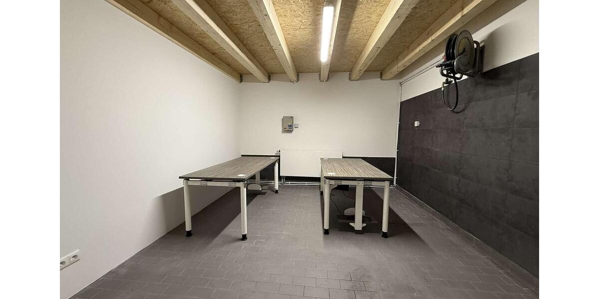 Ihr eigener TÜV-Stützpunkt – voll ausgestattet, sofort startklar in Top-Lage! zimmer