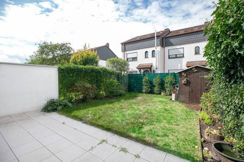 Reihenendhaus in ruhiger Lage Neu-Isenburg - renovierungsbedürftig