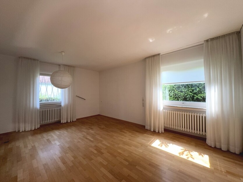 *Bungalow in ruhiger Wohnlage mit Erweiterungs- oder Neubaupotenzial*