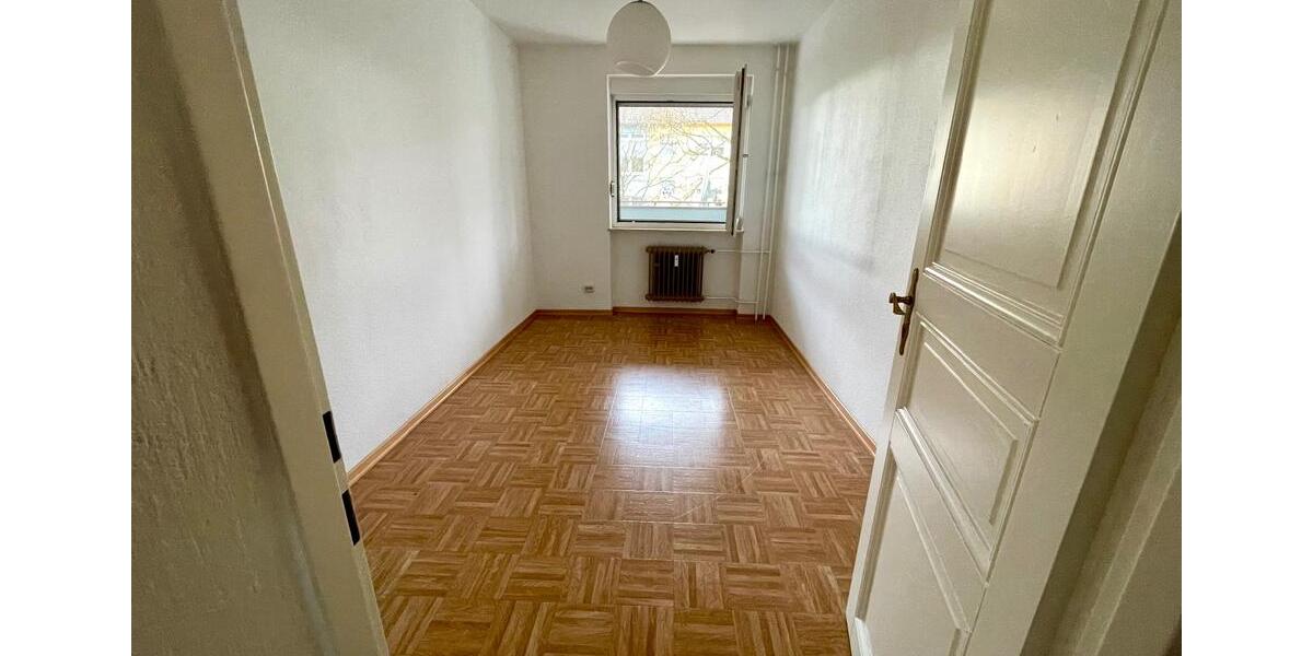 3 Zimmer mit Balkon + Stellplatz in Fechenheim 3 zimmer