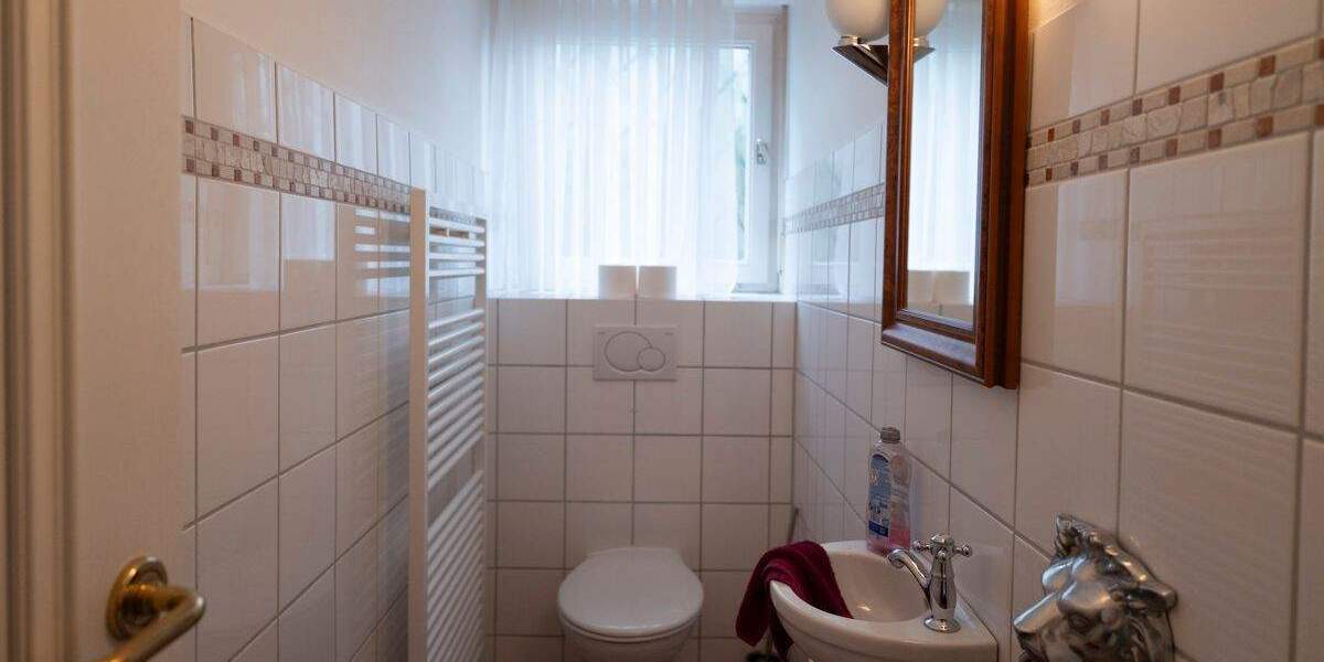 Einfamilienhaus Frankfurt am Main Bergen-Enkheim - 7 Zimmer, 224 m&sup2;, 1.395.000&euro; | Angebot:25743245