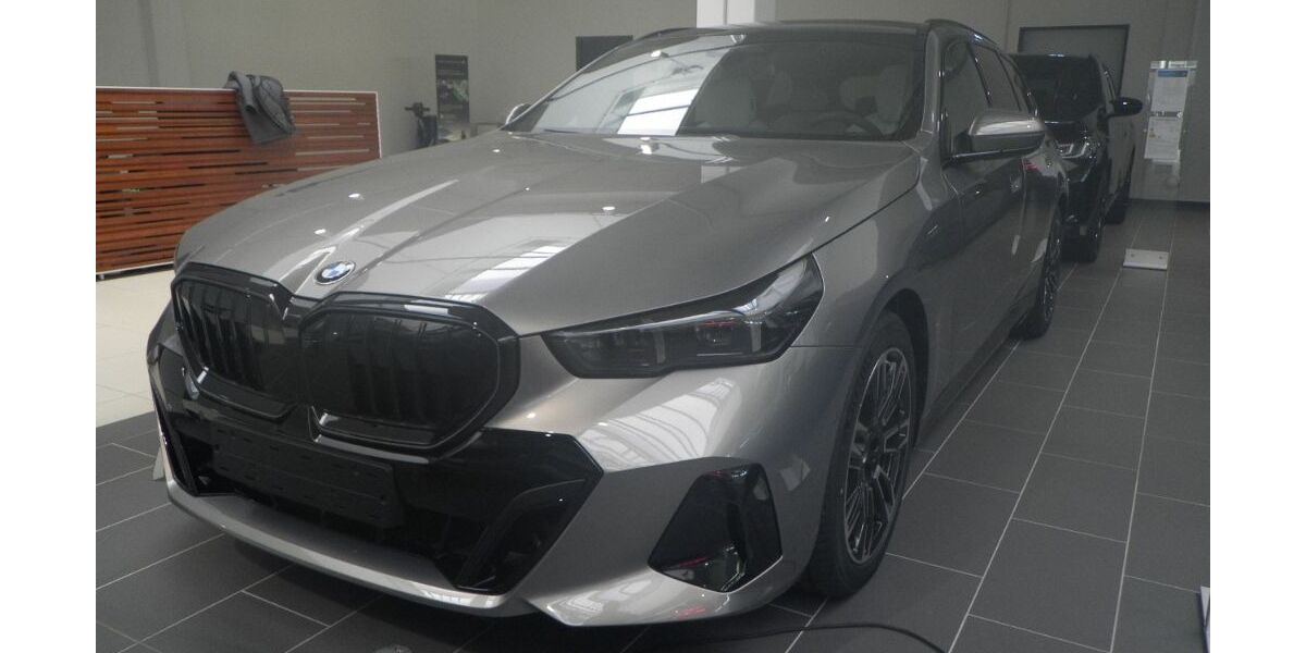 BMW 540 6.065 km 84.099 &euro; Frankfurt am Main 60435