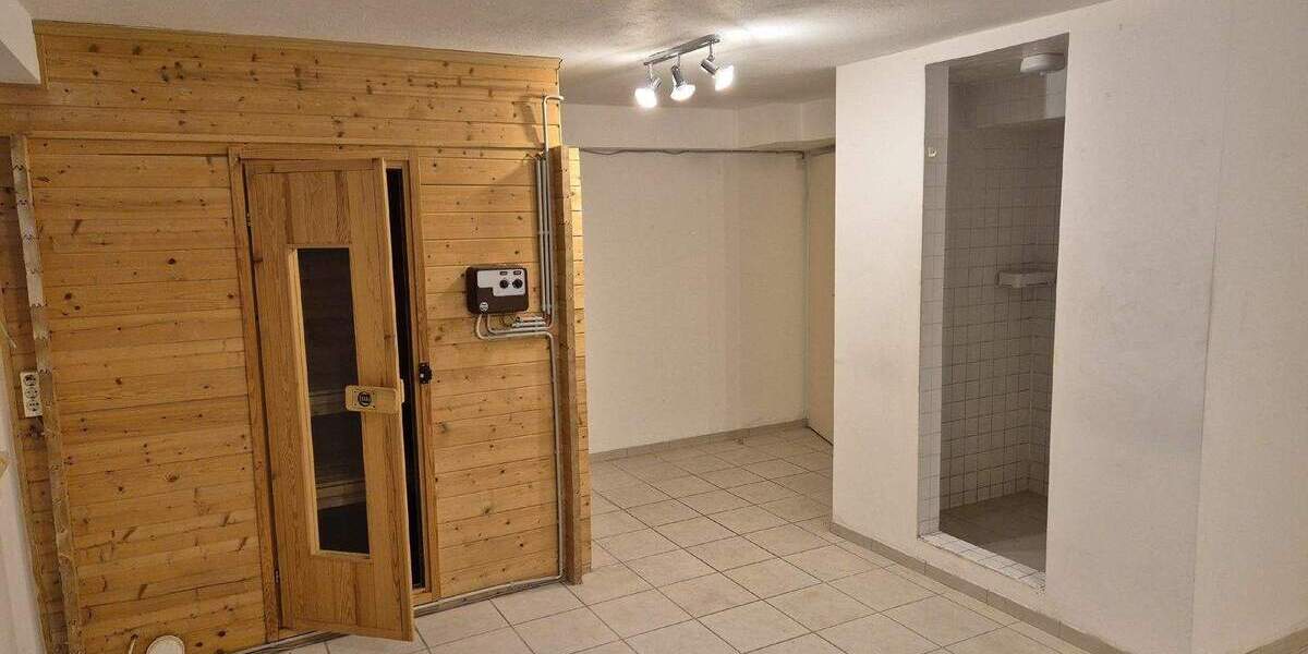 Mehrfamilienhaus, Wohnhaus Neu-Isenburg Gravenbruch - 4 Zimmer, 125 m&sup2;, 2.200&euro; | Angebot:25661015
