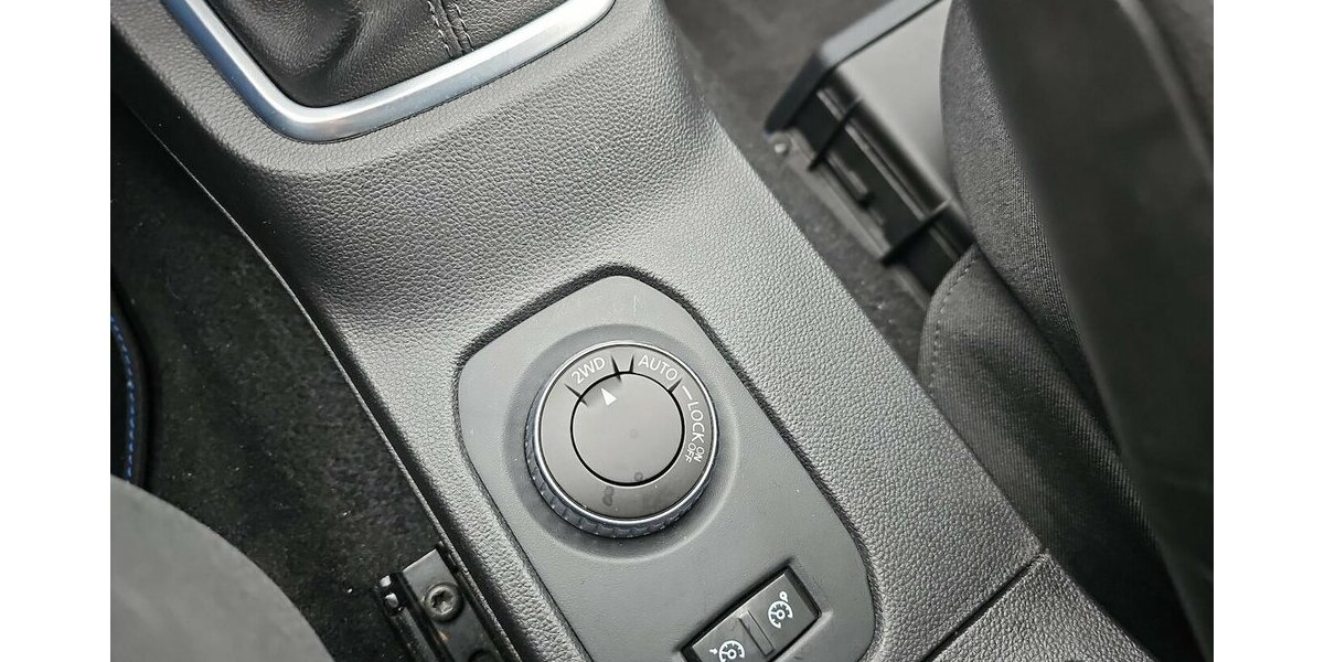 Dacia Duster II Celebration 4WD Rate 180,- 34.400 km 17.990 &euro; Schwalbach/Taunus 65824