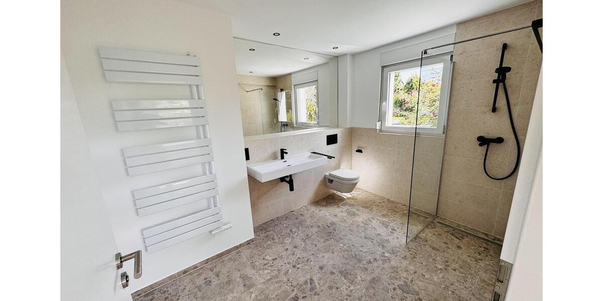 Etagenwohnung Bruchköbel - 5 Zimmer, 160 m&sup2;, 2.240&euro; | Angebot:26170114