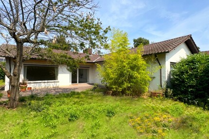 *Bungalow in ruhiger Wohnlage mit Erweiterungs- oder Neubaupotenzial* 4 zimmer