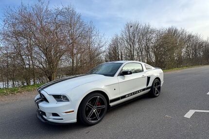 Ford Mustang 112.300 km 16.700 &euro; Mainflingen 63533