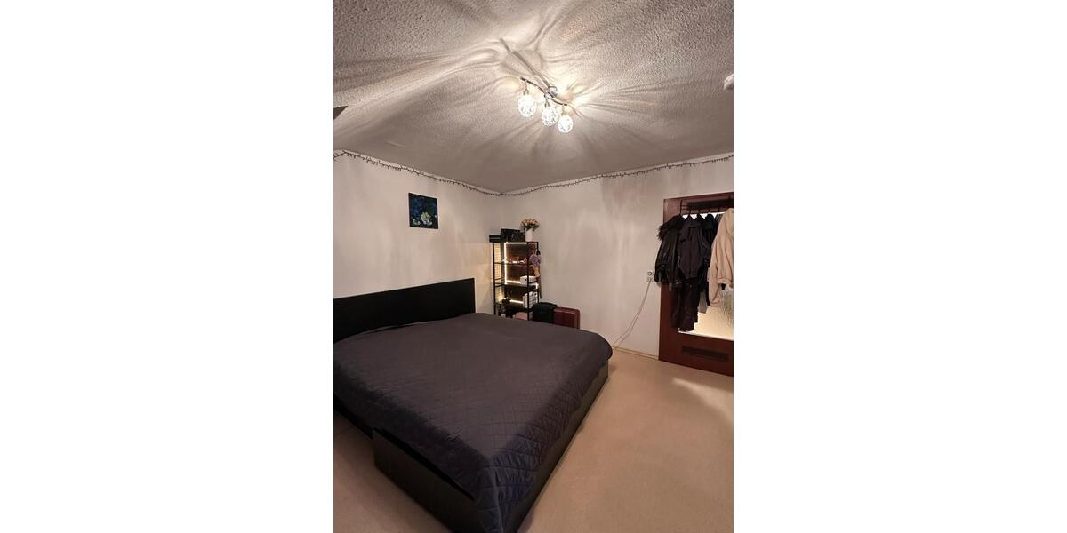 Dachgeschoßwohnung Frankfurt am Main Unterliederbach - 1 Zimmer, 30 m&sup2;, 650&euro; | Angebot:26429905