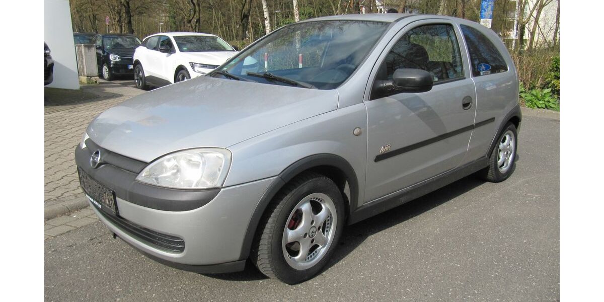 Opel Corsa 220.321 km 1.235 &euro; Schwalbach/Taunus 65824