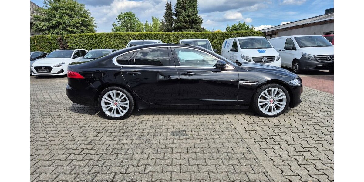 Jaguar XF Prestige Leder, GSHD, Navigation, Rückfahrkamer 104.922 km 20.690 &euro; Rodgau 63110