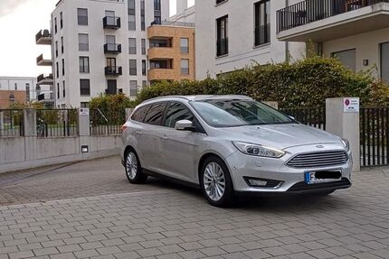 Ford Focus 109.000 km 9.800 &euro; Frankfurt 65933