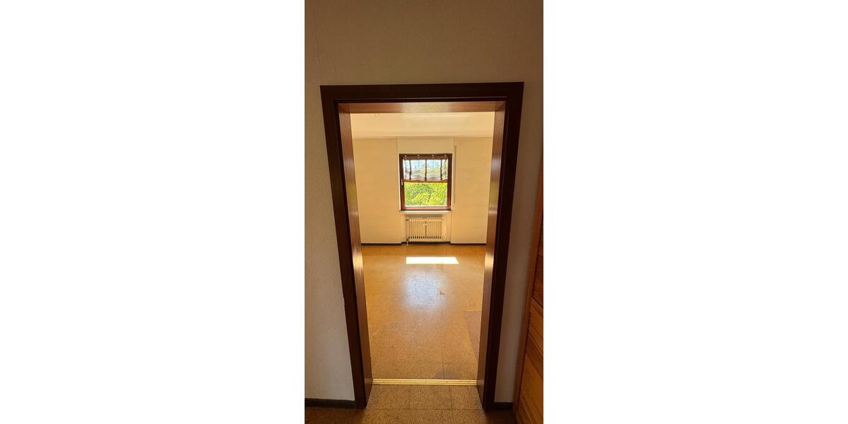 Etagenwohnung Frankfurt am Main Nord-Ost - 4 Zimmer, 107 m&sup2;, 1.400&euro; | Angebot:26356239