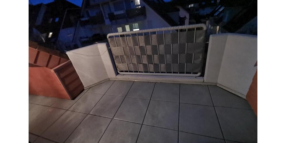 Dachgeschoßwohnung Kriftel - 1 Zimmer, 42 m&sup2;, 820&euro; | Angebot:25209751