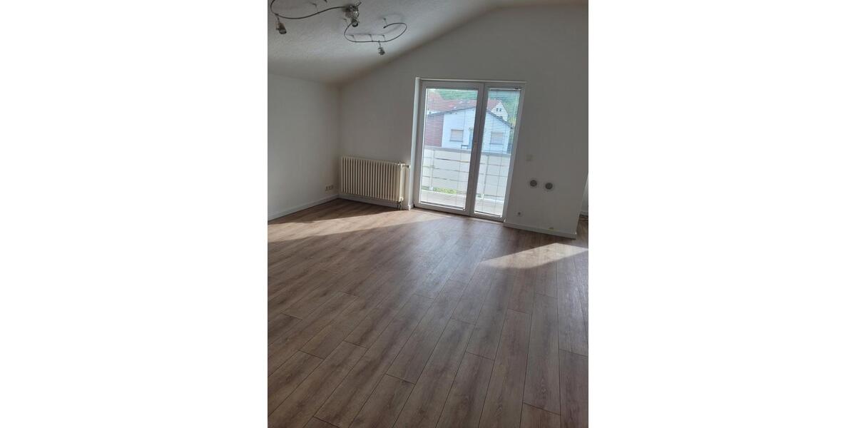Dachgeschoßwohnung Rodenbach - 2 Zimmer, 60 m&sup2;, 600&euro; | Angebot:26412949