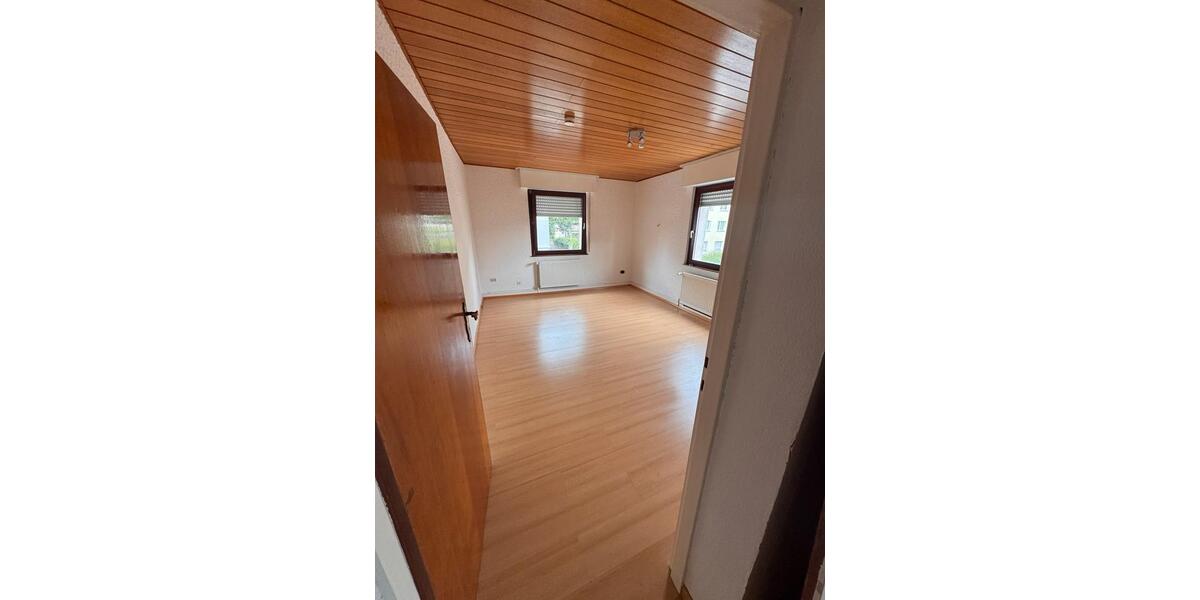 Etagenwohnung Frankfurt am Main Nied - 3 Zimmer, 70 m&sup2;, 1.300&euro; | Angebot:26671580