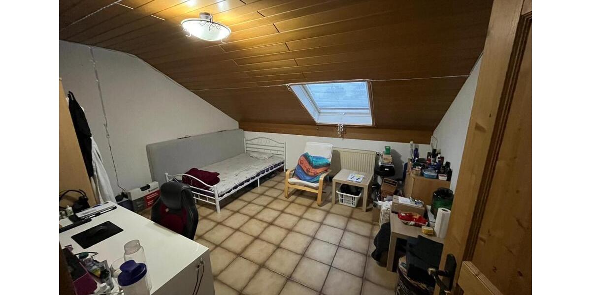 Etagenwohnung Groß-Gerau Gerau - 1 Zimmer, 130 m&sup2;, 550&euro; | Angebot:25650703