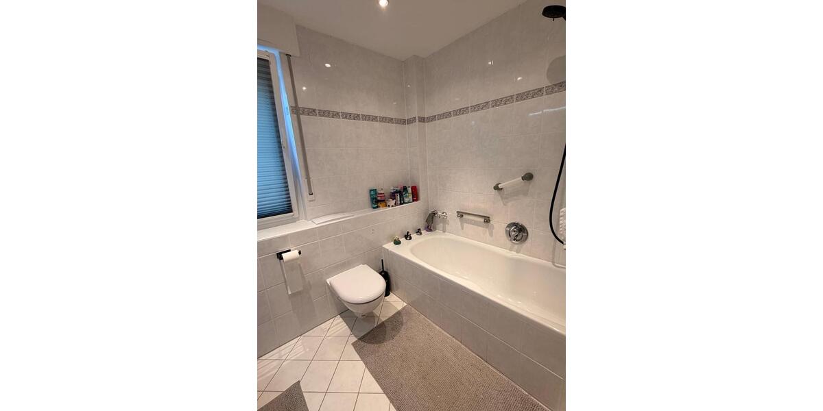 Reihenhaus Kronberg im Taunus - 5 Zimmer, 145 m&sup2;, 2.400&euro; | Angebot:25854922