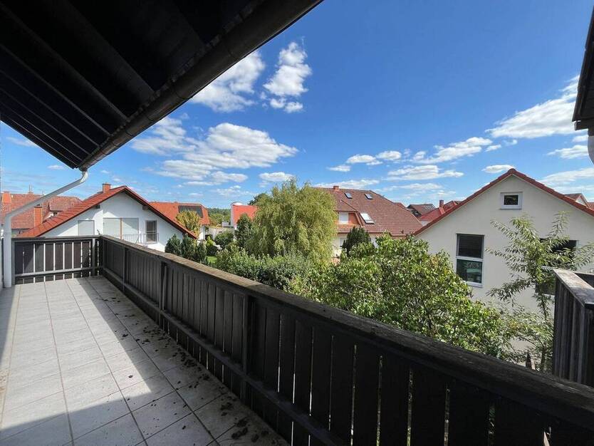 Geräumiges Reiheneckhaus - pflegeleichter Garten, Balkon, Sauna und Einbauküche
