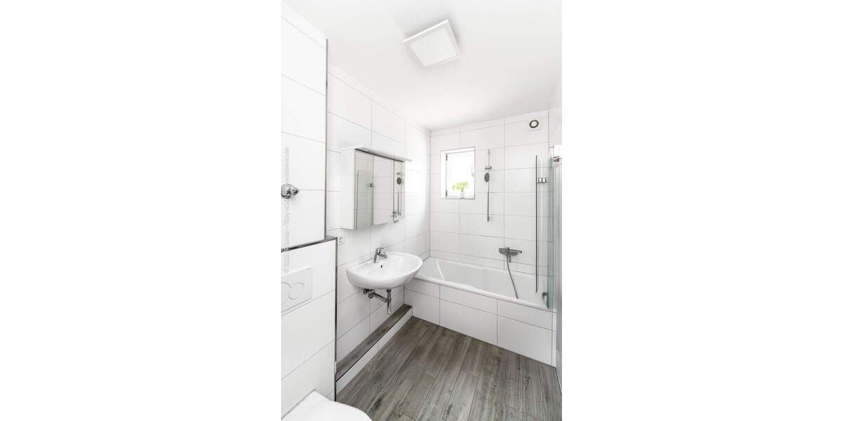 Attraktive 2-Zimmer-Wohnung mit Süd-Balkon in Neu-Isenburg 2 zimmer