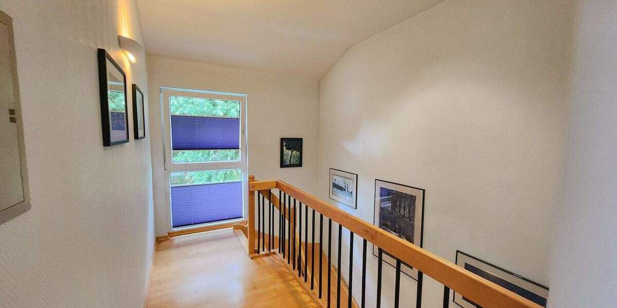 Einfamilienhaus Frankfurt Nieder-Eschbach - 5 Zimmer, 139 m&sup2;, 835.000&euro; | Angebot:25703504