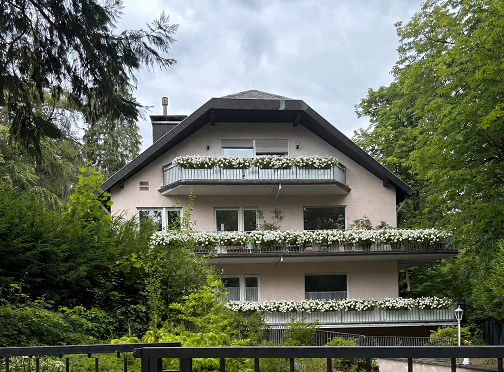 Etagenwohnung Kronberg - 4 Zimmer, 108 m&sup2;, 2.000&euro; | Angebot:27109211