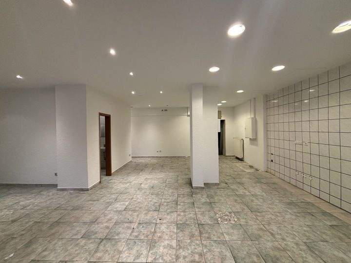 Zentrale Ladenfläche in Seckbach - 70?m² sofort verfügbar 2 zimmer